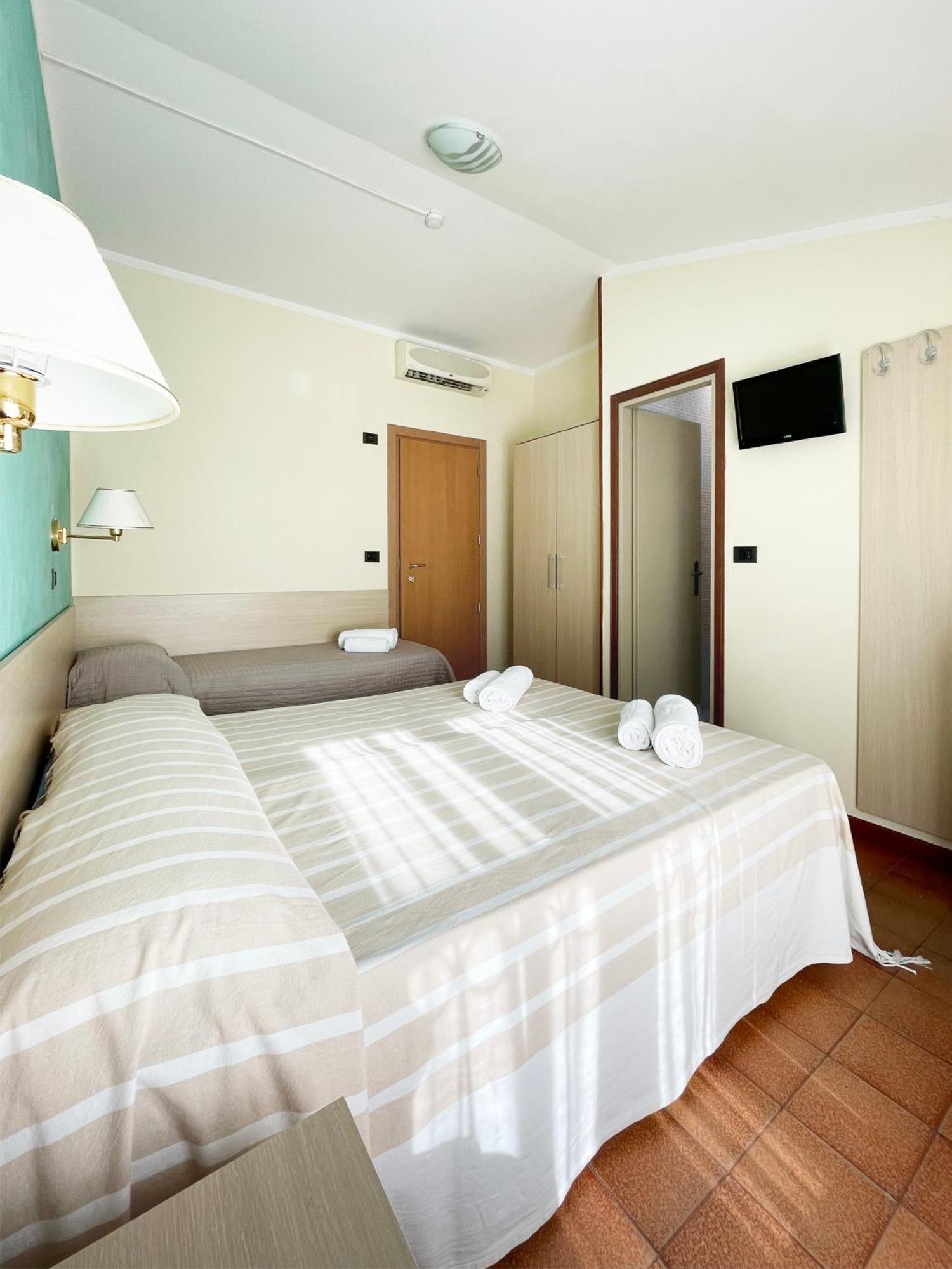 Hotel Reale Rimini Ngoại thất bức ảnh