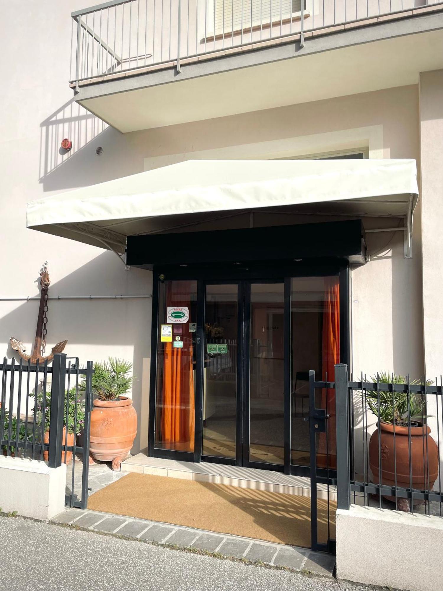 Hotel Reale Rimini Ngoại thất bức ảnh