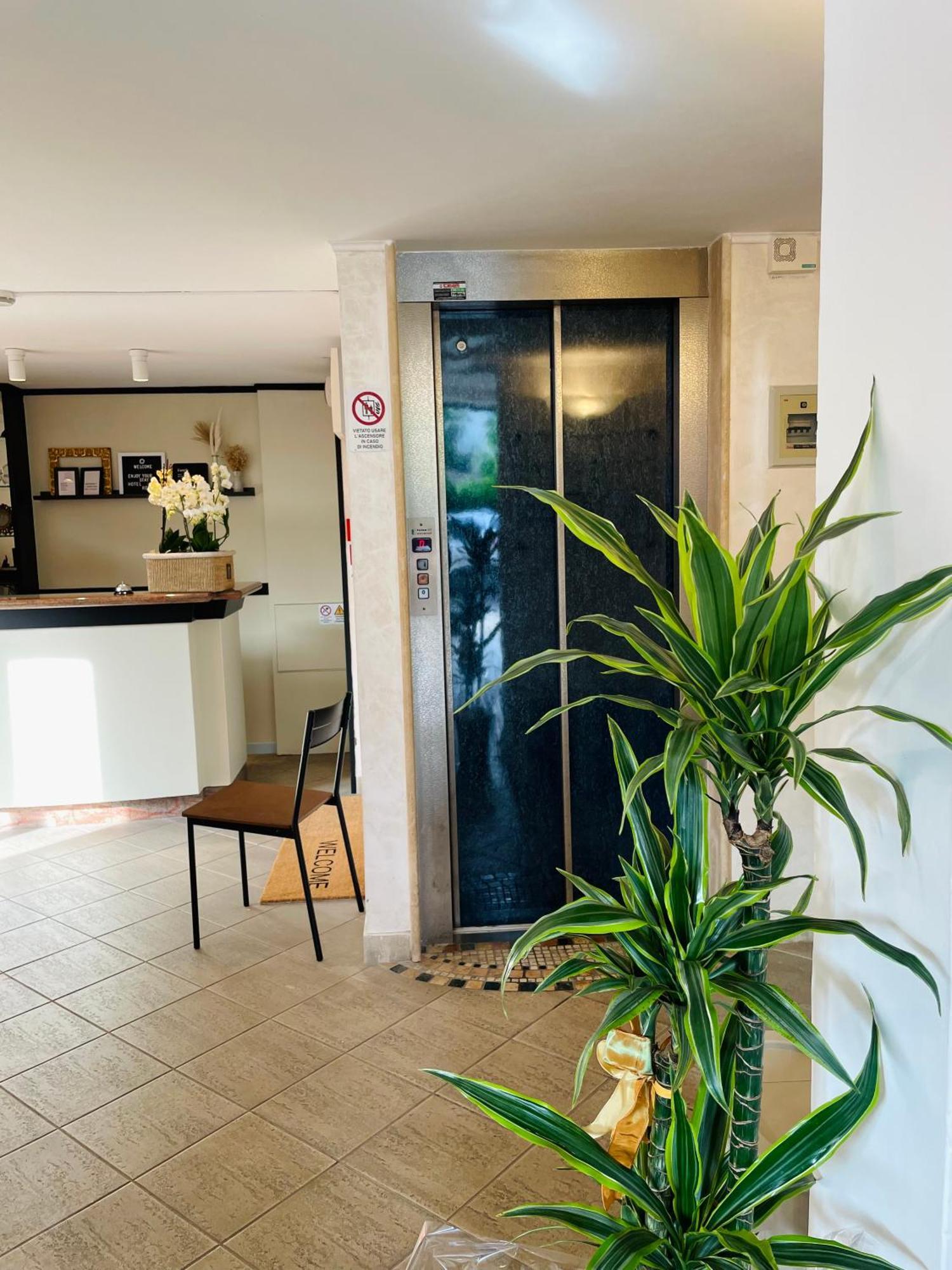 Hotel Reale Rimini Ngoại thất bức ảnh